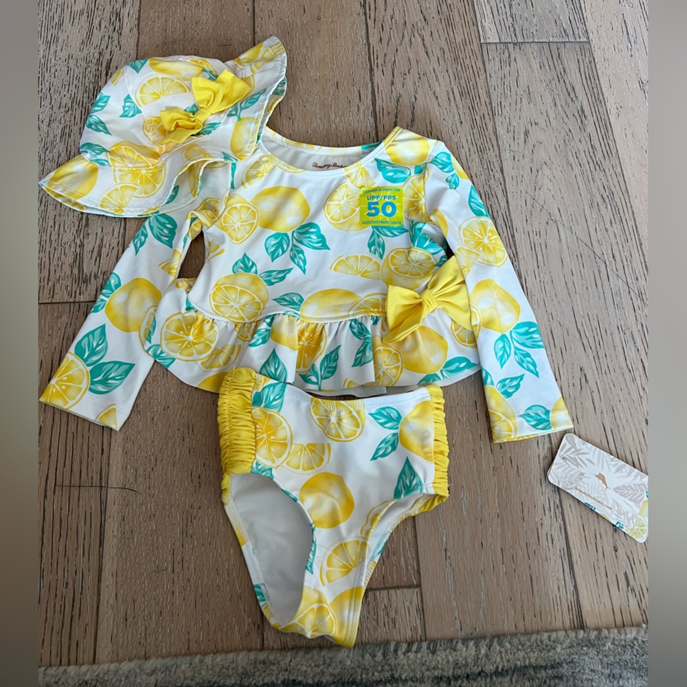 NWT Toddler swim set (rash guard + bottom + hat) in adorable lemon print